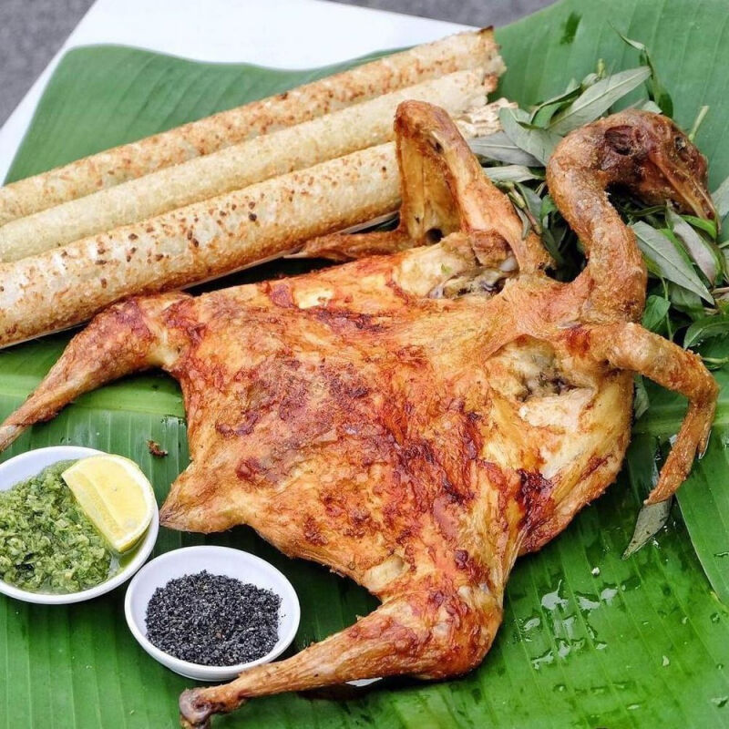 Gà Nướng Cơm Lam