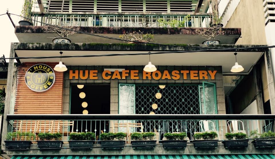Nhìn cái vibe như này thôi là mình không chần chừ phi ngay lên quán r