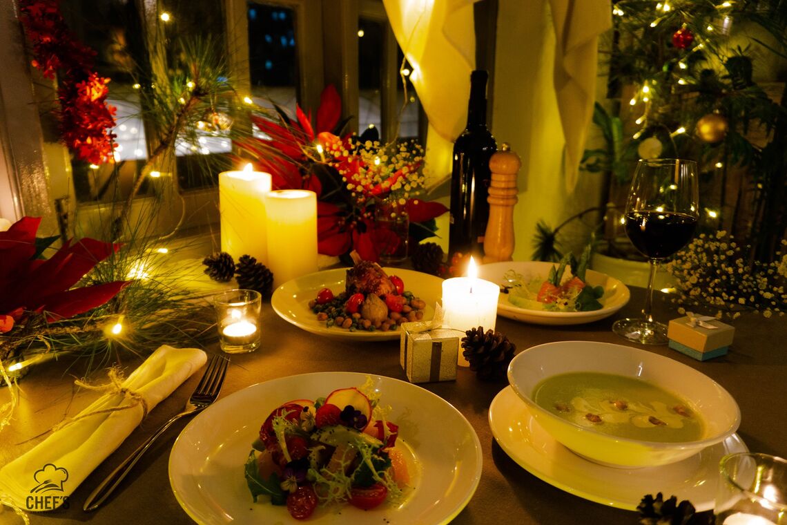 Setting bàn siêu xinh cho mùa noel ở Chef's Dalat