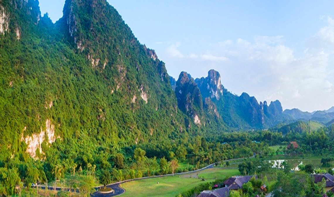 Phong cảnh đồi núi tại Kim Bôi (Ảnh: FB. Serena Resort Kim Bôi Vnbooking)