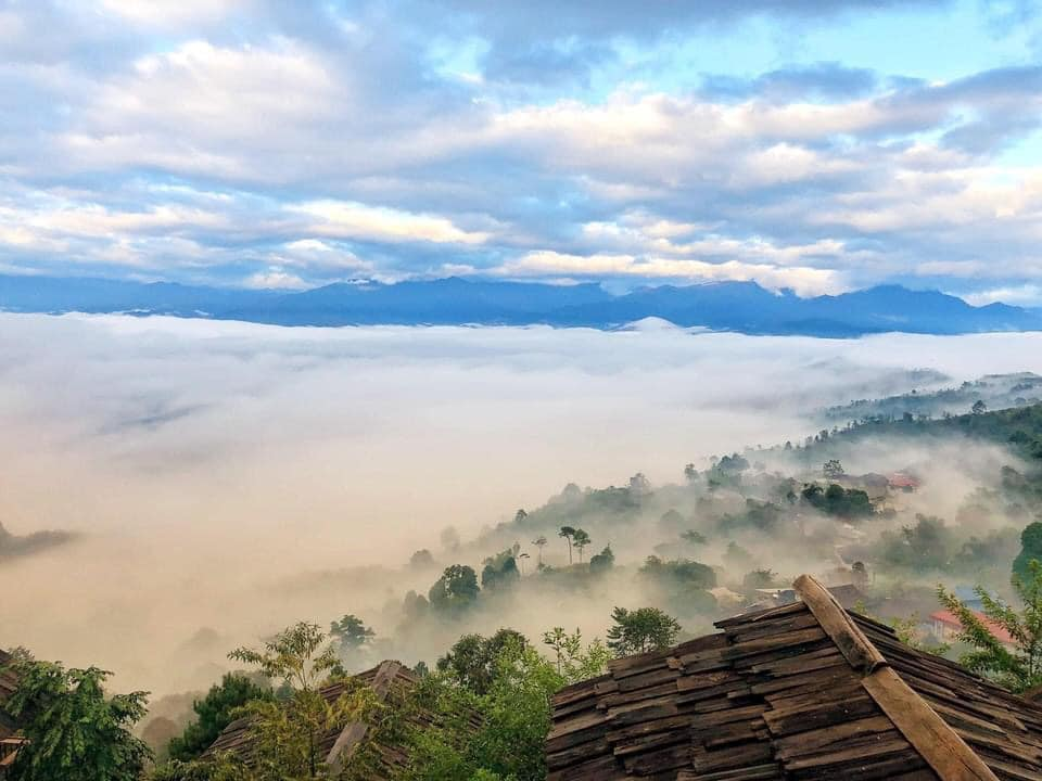 Đỉnh núi sương mờ Suối Giàng (Ảnh: fb. Yên Bái)
