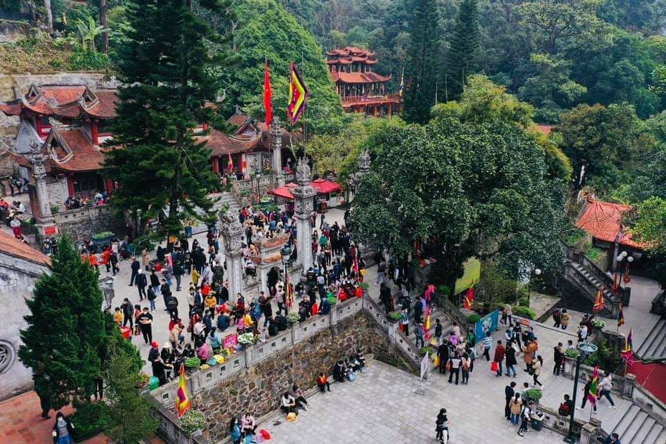 Fb.Đền Quốc Mẫu Tây Thiên