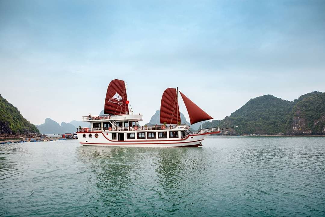 Du thuyền Serenity-Fb. Catba Express