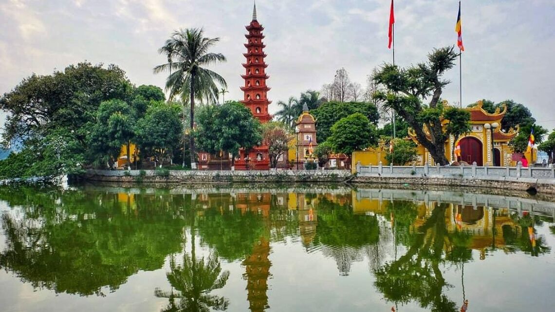 Chùa Trấn Quốc là một trong những ngôi chùa đẹp nhất Thế Giới - Ảnh: Sưu tầm