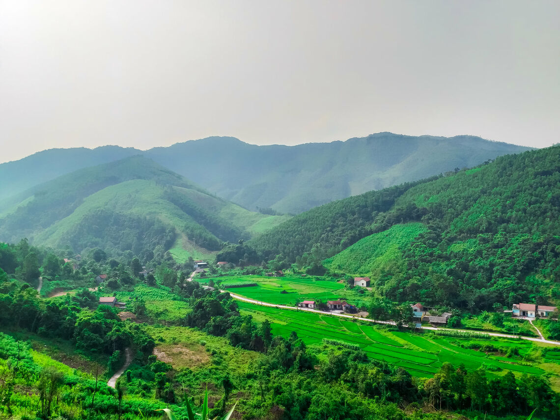 Nói chung, tìm đường lên Kỳ Thượng không quá khó, nhưng dù đi bằng loại xe gì bạn hãy chắc chắn mình tìm hiểu về đường đi thật kỹ. Bạn cần có sự chuẩn bị tốt nhất cả về sức khỏe, tay lái cũng như kiểm tra sự an toàn của xe trước khi khởi động. Ảnh: FB@nguyenminhduc