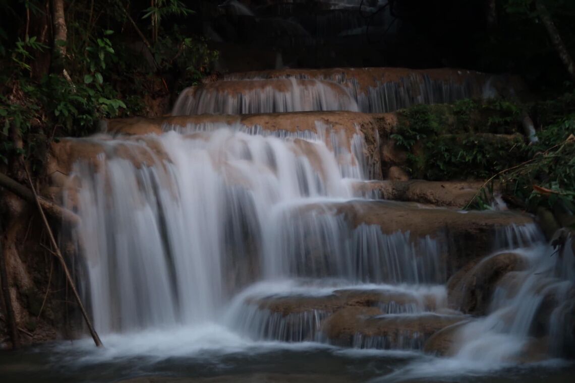 Đến với du lịch sinh thái Na Hang, Tuyên Quang, du khách sẽ không khỏi ngỡ ngàng ở một vùng sông nước với núi non trùng điệp thơ mộng của tạo hóa. Ảnh: FB@thanhvinh