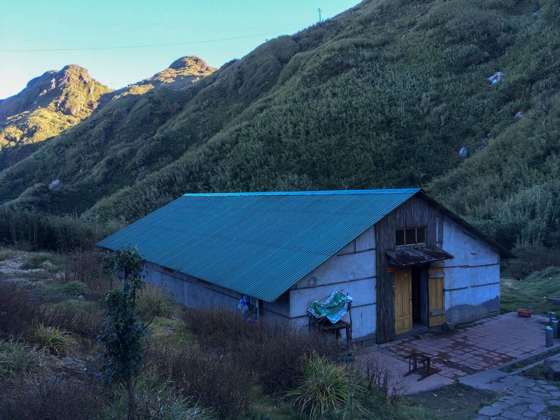 Lán nghỉ 2800m (Ảnh: fb. Nguyen Ba Bac)